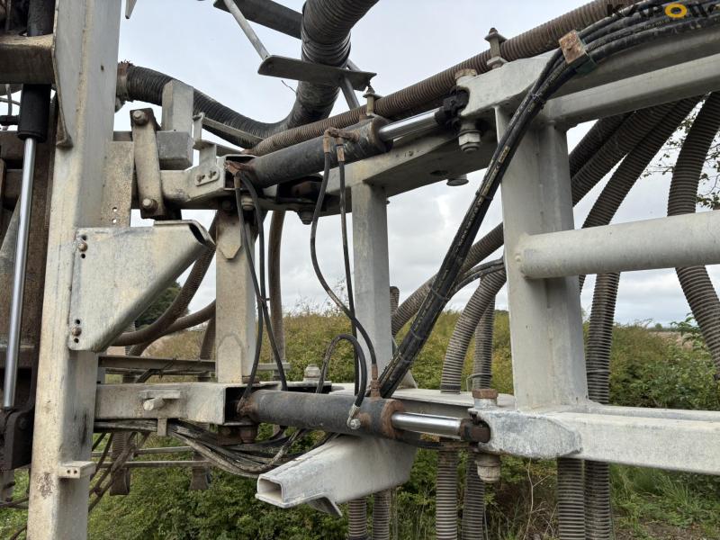 Samson PG II 27 with 24 meter hose boom 100