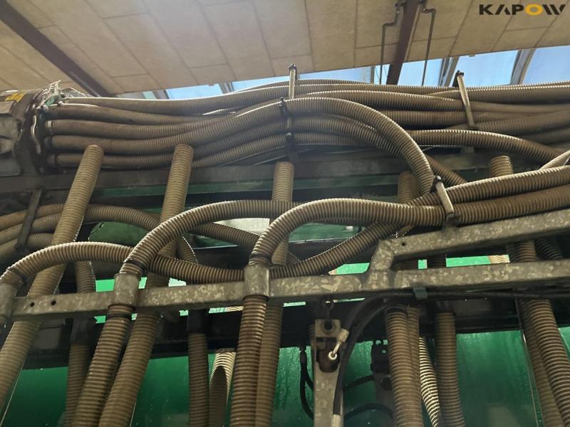 Samson SBX 24 meter hose boom with anti-drip 21