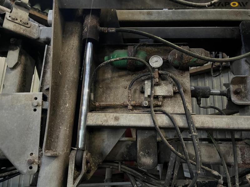 Samson SBX 30 meter hose boom with anti-drip 7