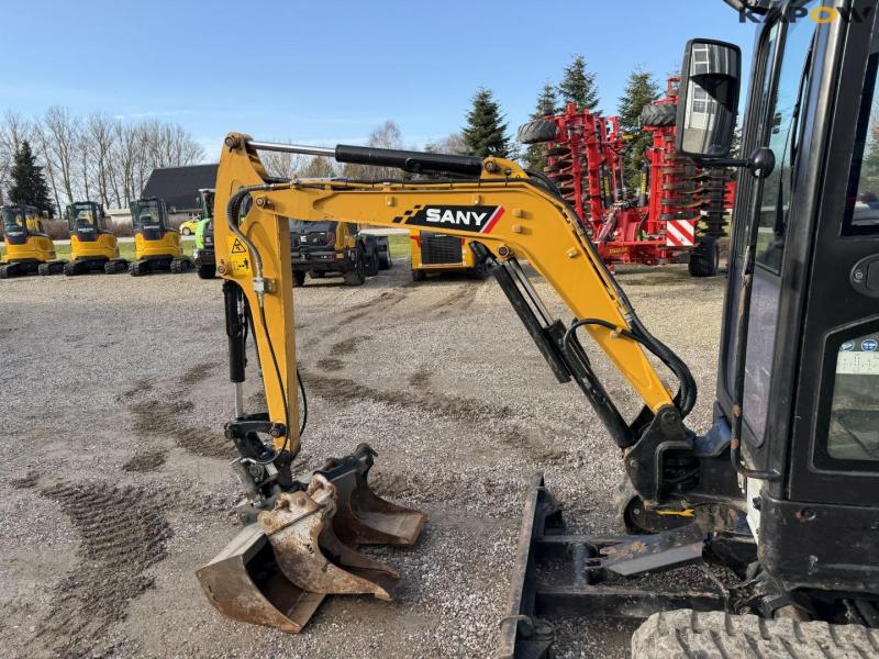 Sany SY18C mini excavator 9