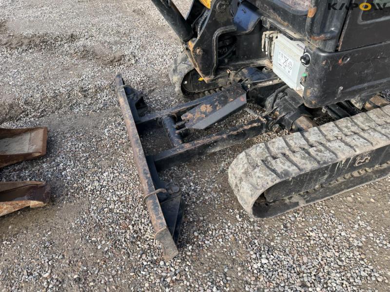 Sany SY18C mini excavator 10