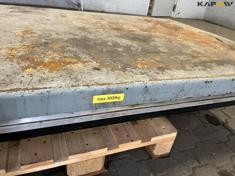 Scissor lift 3000kg 10