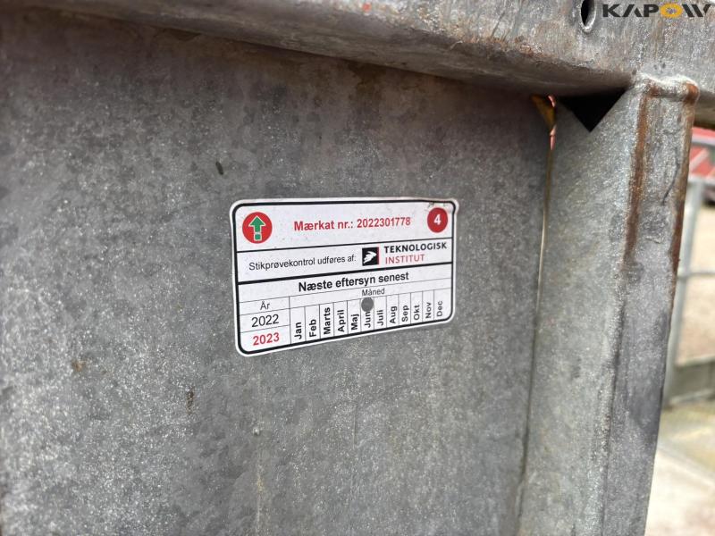 Scantruck swivel and crew basket 34