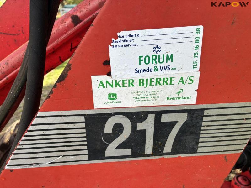 Schäffer 217 skid steer loader 7