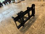 SE pallet forks with Volvo hitch 7