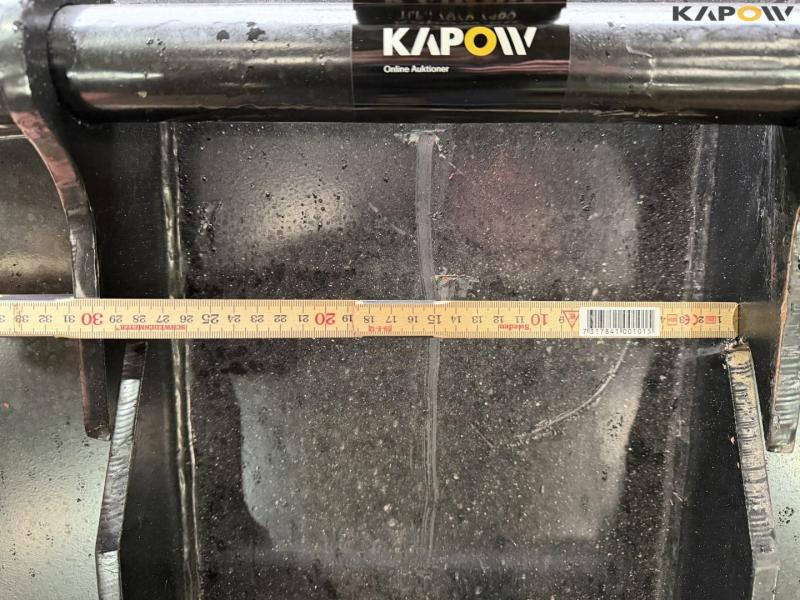 SE bucket with Hydrema hitch 10