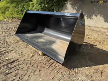 SE bucket with Manitou hitch