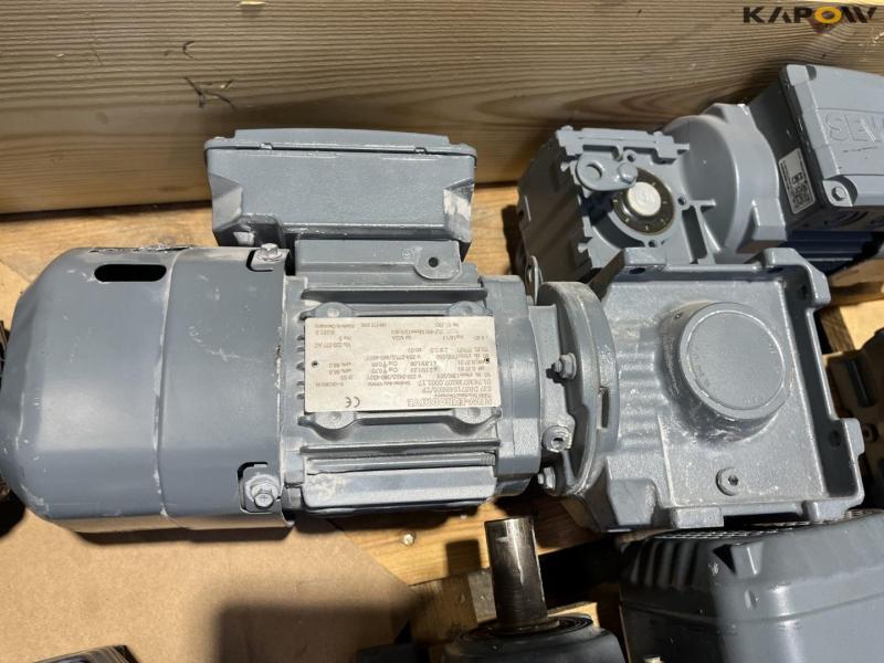 Sew-Eueodrive electric motor with gear 21