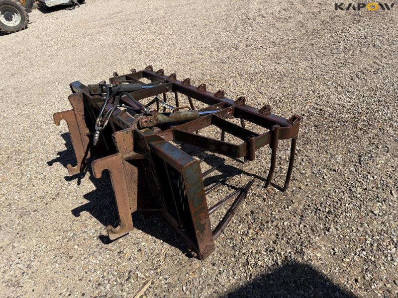 Silo claw with Hydrema hitch 5