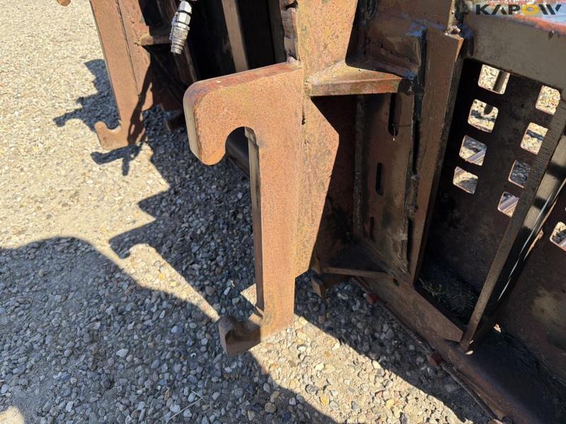 Silo claw with Hydrema hitch 16