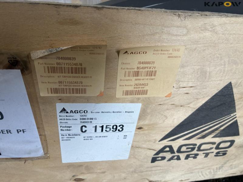 Swath divider set for Agco header 15