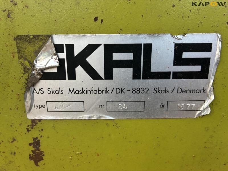 Skals AM bag filler with scale 8