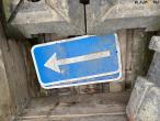 Sign bases and crossing ramps 13