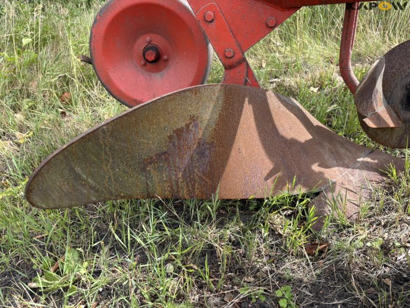 Skjold Eminent 3 furrow plough 23
