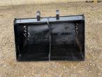 Bucket with Beco hitch 2