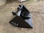 Bucket with Beco hitch 4