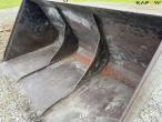 Bucket with Euro hitch 10