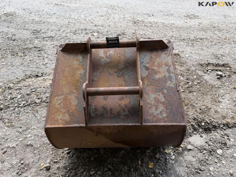 Bucket with Hydrema hitch 6