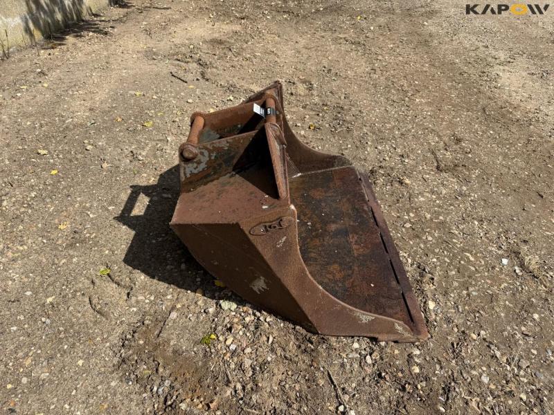 Bucket with Hydrema hitch 4