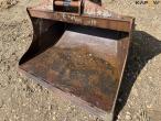 Bucket with Hydrema hitch 9