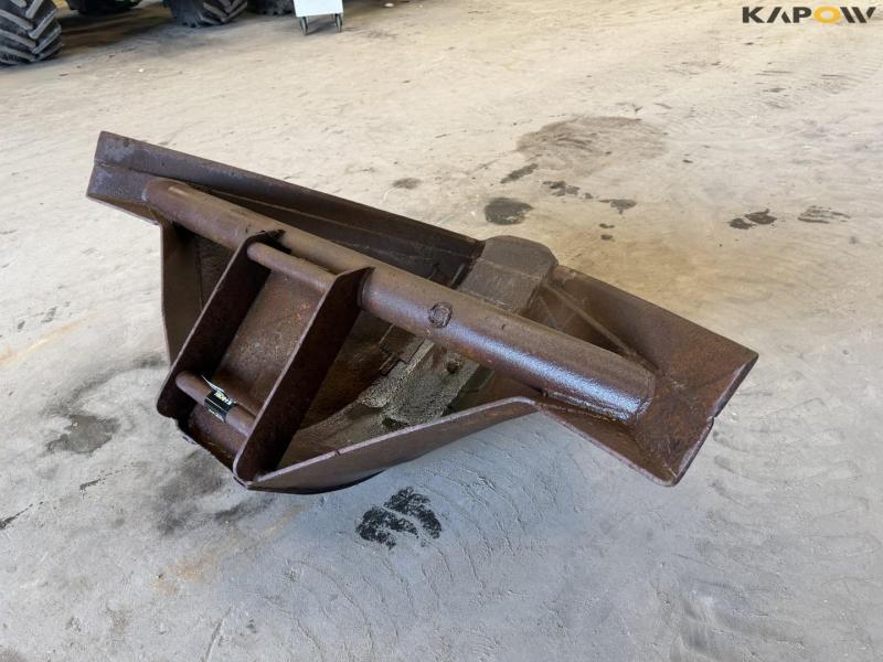 Bucket with Hydrema hitch 5