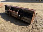 Bucket with Manitou hitch 4
