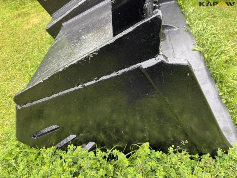 Bucket 230 cm with S70 hitch 17