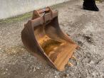 Bucket with S70 hitch 3