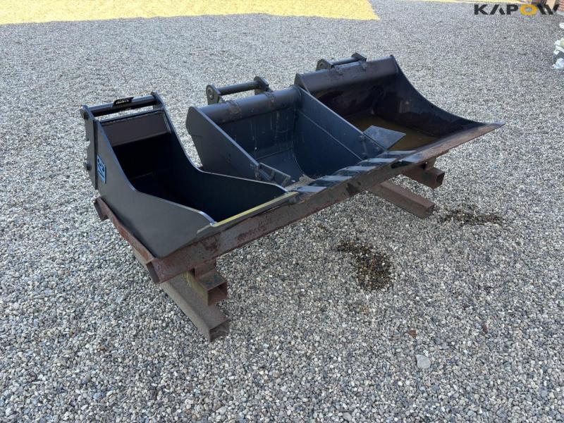 Buckets with Hydrema hitch 7