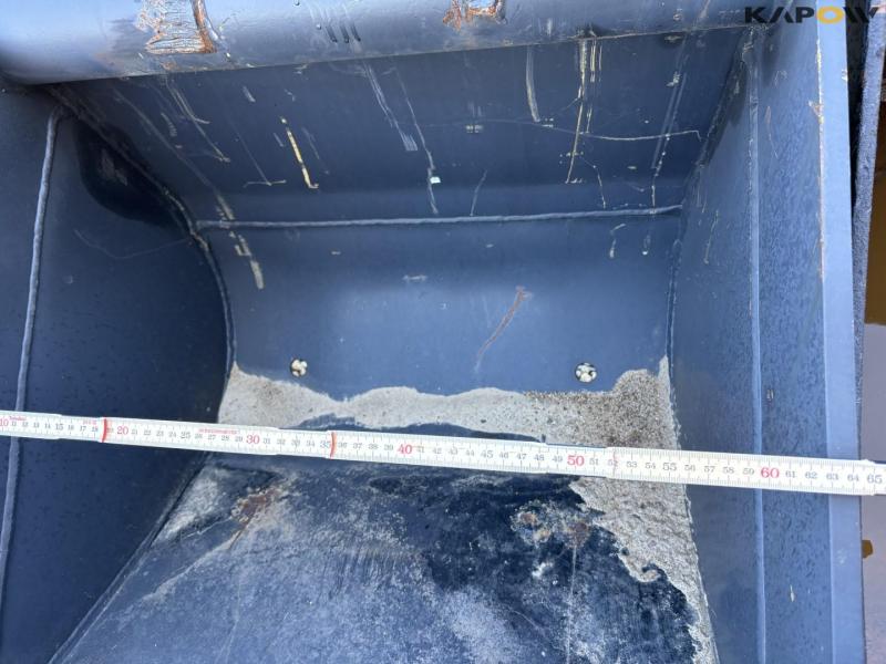 Buckets with Hydrema hitch 18