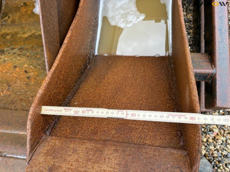 Buckets with Hydrema hitch 19