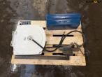 Bench vise, toolbox and compressed air roller 8