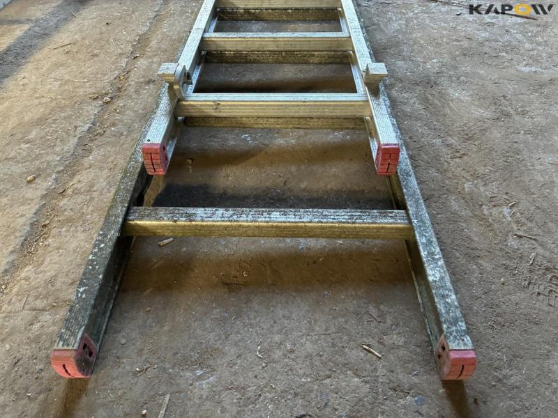 Extending ladder/roof ladder 19