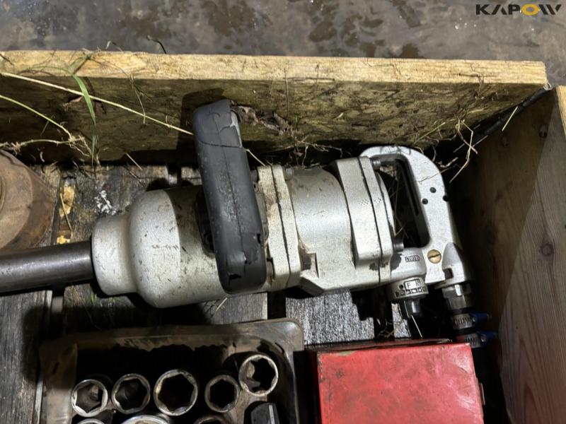 Impact wrench + torque wrench 17