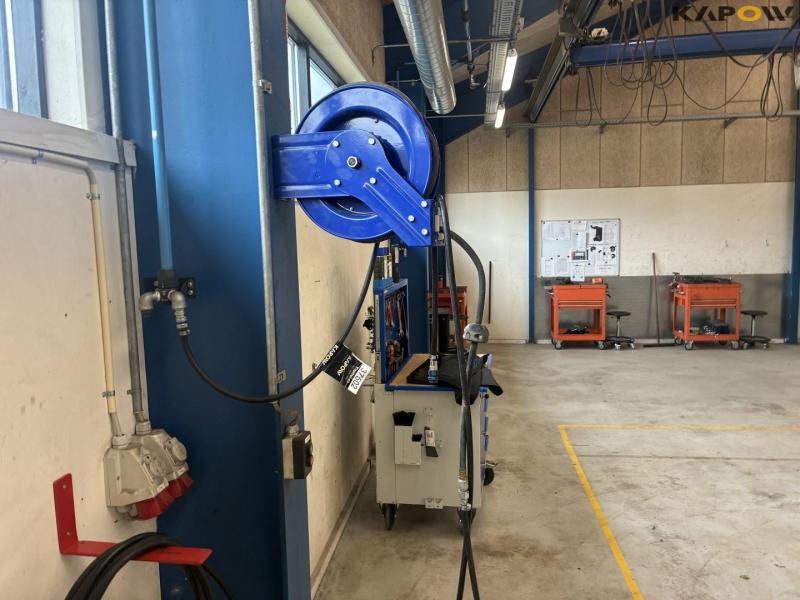 Hose reel and loose hose 2