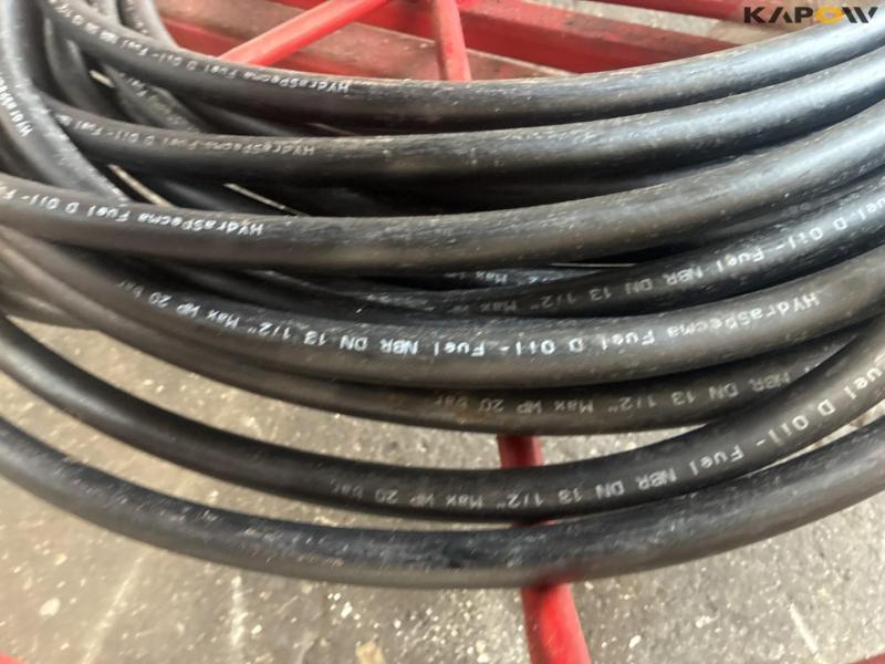 Hose rack with various hoses 25