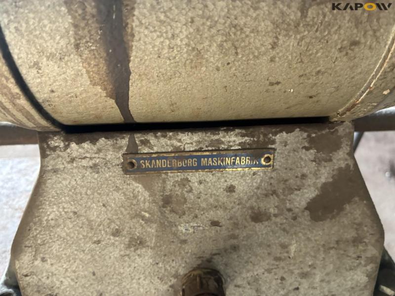 Sharpening stone with strong base - 2 pcs. 11