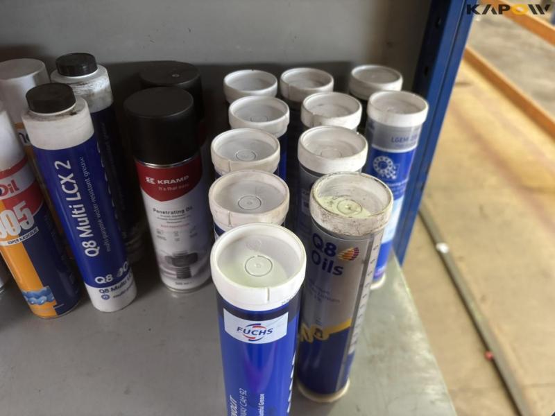 Lubricating and auxiliary materials 9