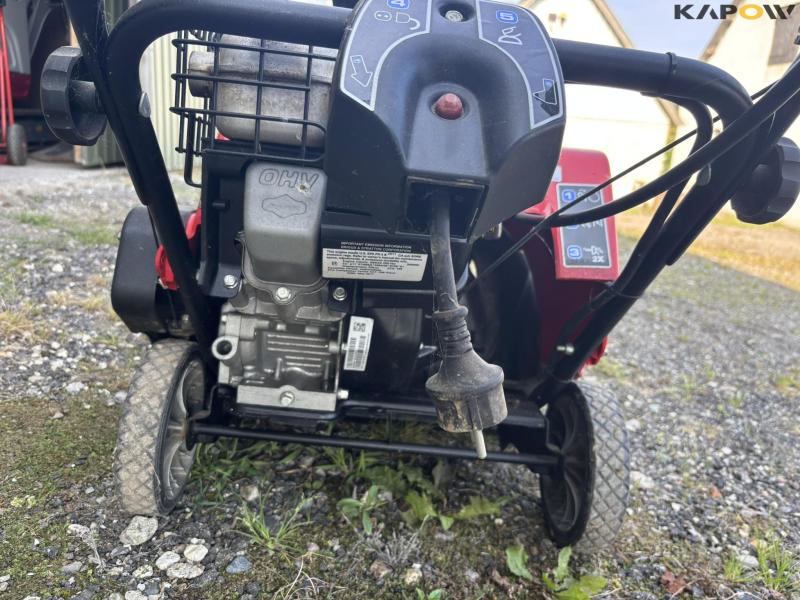 Snapper gasoline snowblower 15