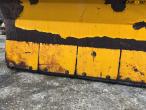 Snowplow hydraulically swiveling 12