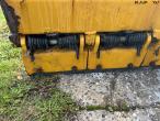 Snowplow hydraulically swiveling 23