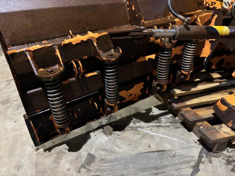 Snowplow with 3-point hitch 8