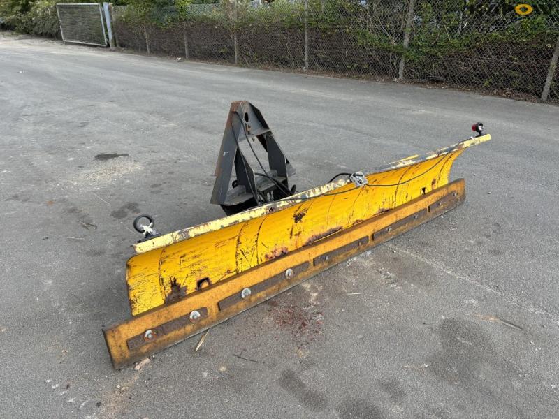 Snow plow with A-frame 3