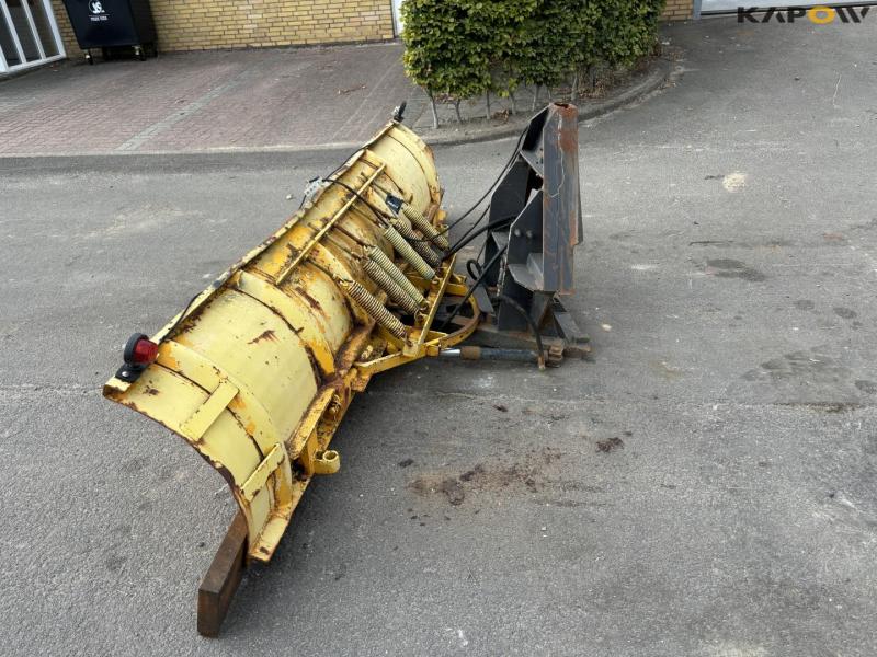 Snow plow with A-frame 8