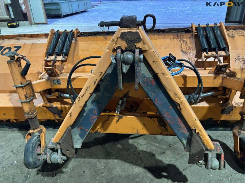 Snowplow with A-frame - 3 meters 18