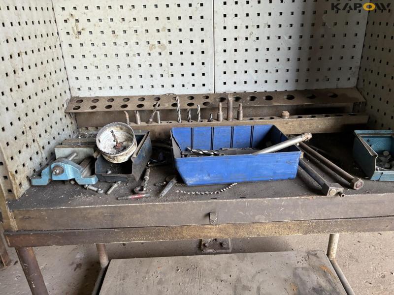 Column table machine with accessories and table 29