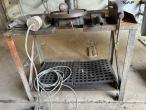 Column table machine with accessories and table 23