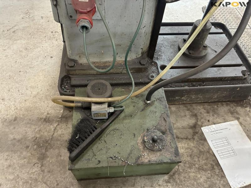 Column drilling machine with equipment 13