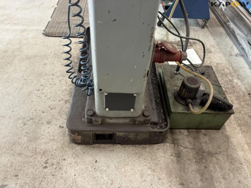 Column drilling machine with equipment 15
