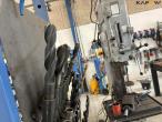 Column drilling machine with equipment 28